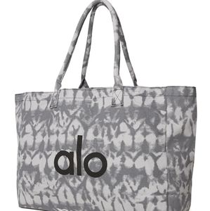 Alo limited edition shopper tote